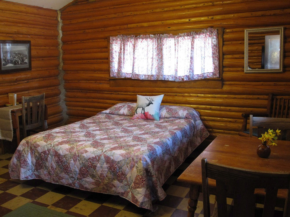 Riverside and Encampment Wyoming Cabins for Rent | Riverside Wyoming